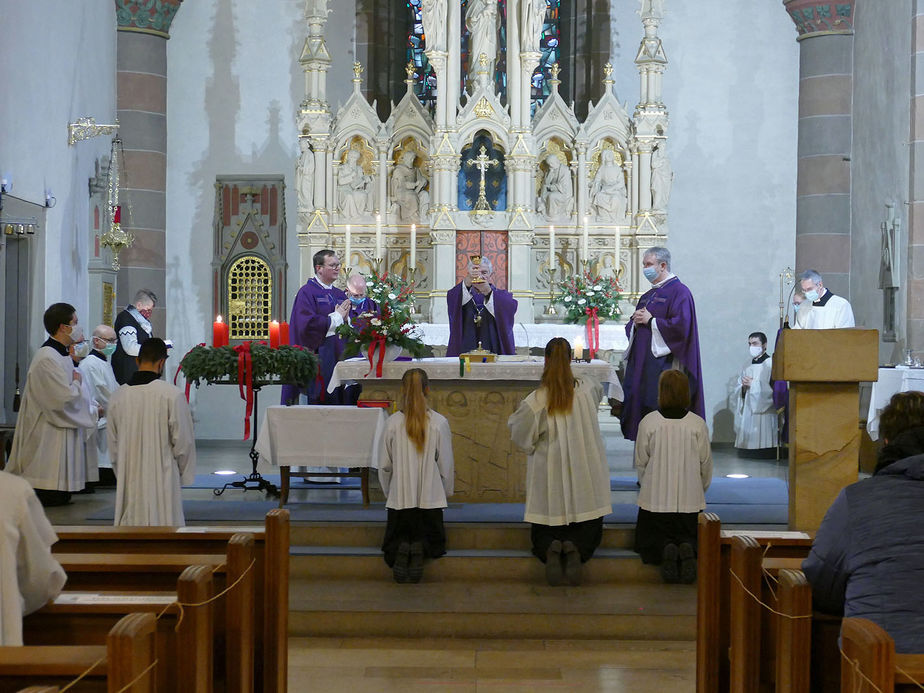 Beauftragung zu Lektorat und Akolythat in St. Marien, Volkmarsen (Foto: Karl-Franz Thiede)